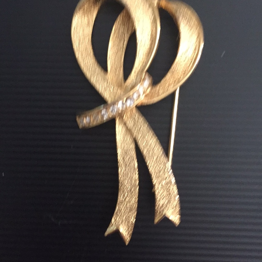 Pin - Picture 2 of 3